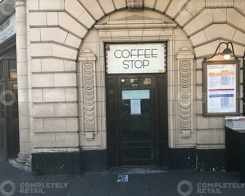 Kiosk in Station, Great Portland Street Underground Station, London - Picture 2019-02-27-18-27-20