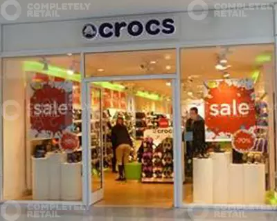 82 Central Mall