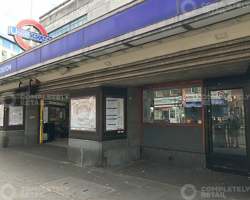 Shop 4, Ealing Common Underground Station, London - Picture 2018-10-11-14-20-43
