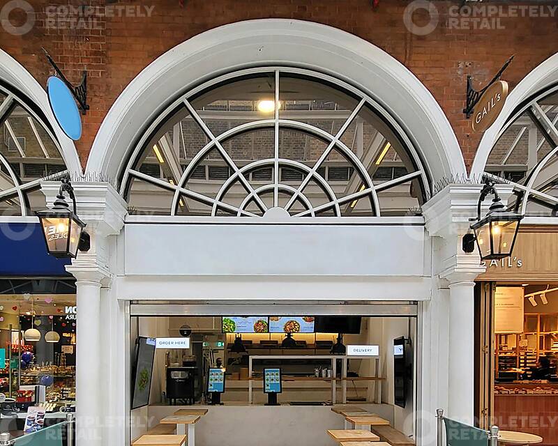 Unit 5B, Kensington Arcade, Kensington High Street, London, W8 5SA, London - Picture 2023-01-26-11-09-22