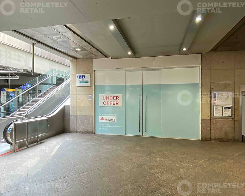 Shop 15, South Colonnade, Canary Wharf Underground Station, London - Picture 2020-09-17-11-10-50
