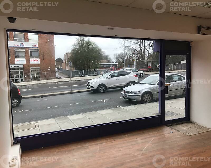 245 Field End Road, Eastcote Station, Ruislip - Picture 2019-04-24-13-26-28