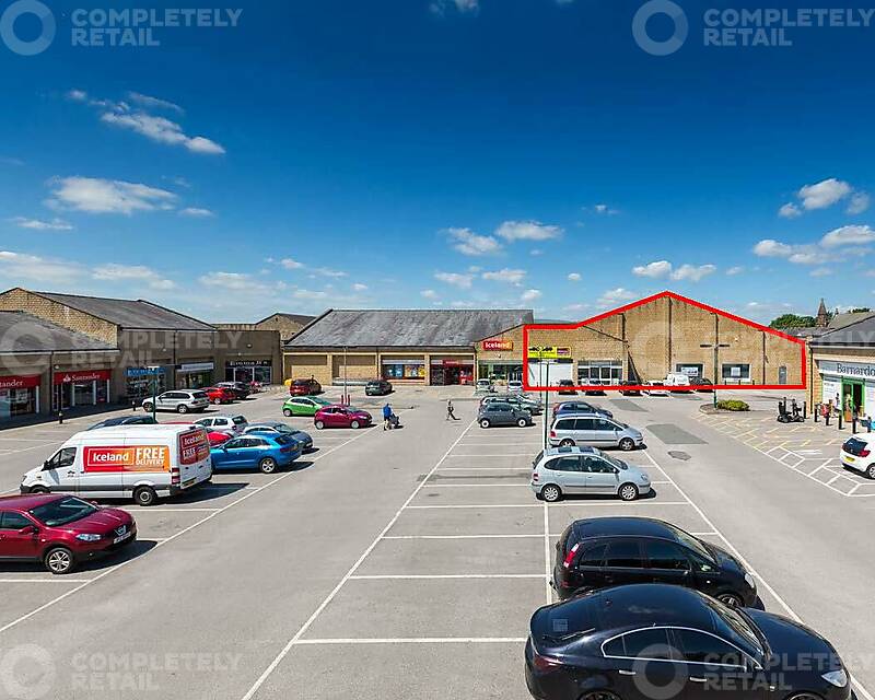 Unit A, Briercliffe Shopping Centre, Burnley - Picture 2019-10-24-09-11-14