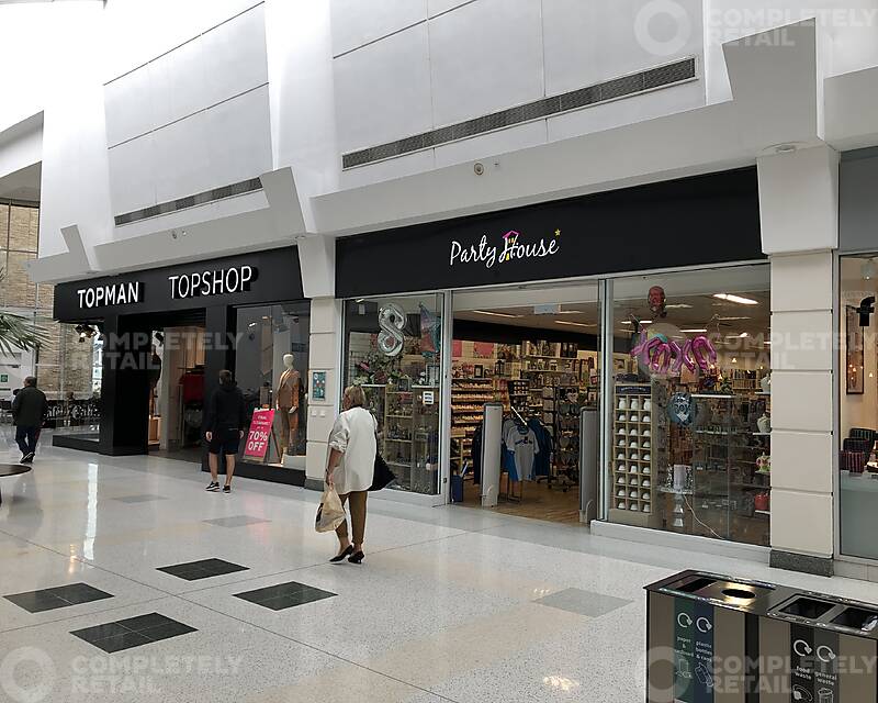 Unit 23 Marches Mall, The Thistles Shopping Centre, Stirling - Picture 2020-11-24-15-14-23