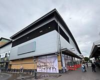 10 West Mall