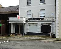 10 Hall Square