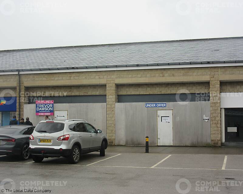 2a Briercliffe Shopping Centre, Burnley - Picture 2021-04-15-14-23-19