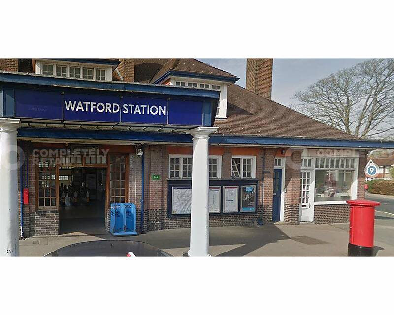 Retail Kiosk, Watford Underground Station, London - Picture 2021-06-03-09-23-16