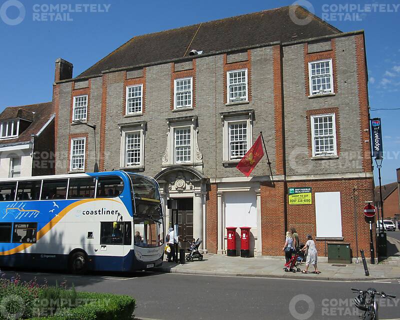 10 West Street, Chichester - Picture 2021-07-05-07-02-42