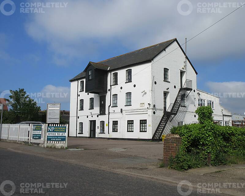 355-357 Old Road, Clacton-on-Sea - Picture 2021-07-05-08-46-07