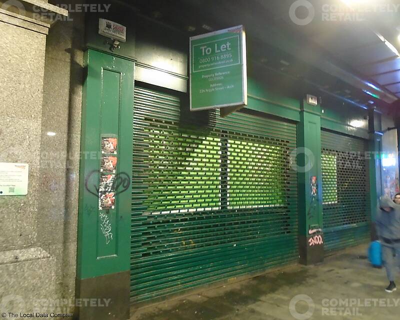 Shop to rent 224 Argyle Street, Glasgow, G2 8HA Completely Retail