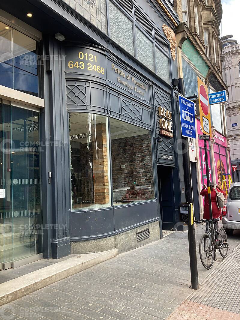 Unit 17 Piccadilly Arcade, Birmingham - Picture 2022-04-12-16-20-24