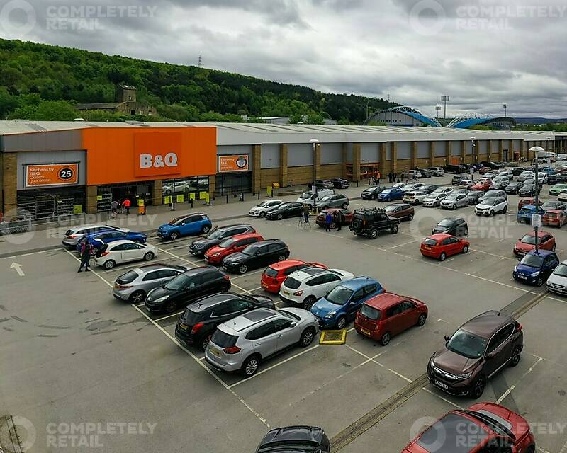 A&B, Leeds Road Retail Park, Huddersfield - Picture 2023-01-26-12-38-37