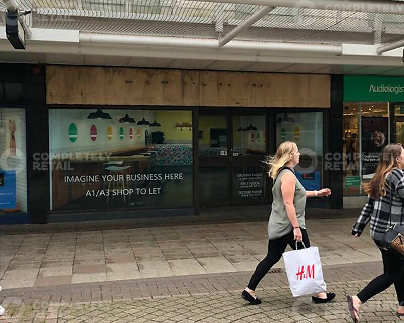 88, Queensway, Stevenage - Picture 2022-04-14-12-36-35