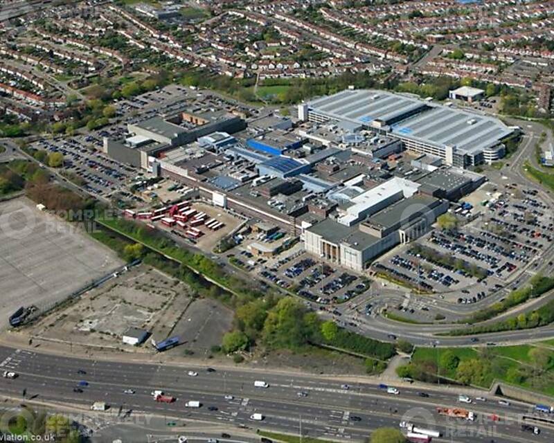 Kiosk F Lower Level, Brent Cross Shopping Centre, Brent Cross - Picture 2023-08-15-10-59-45