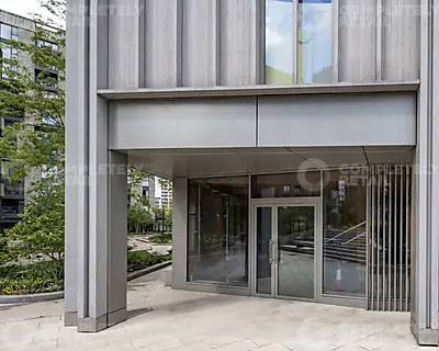 180 York Way, King's Cross London, N1C 0AZ