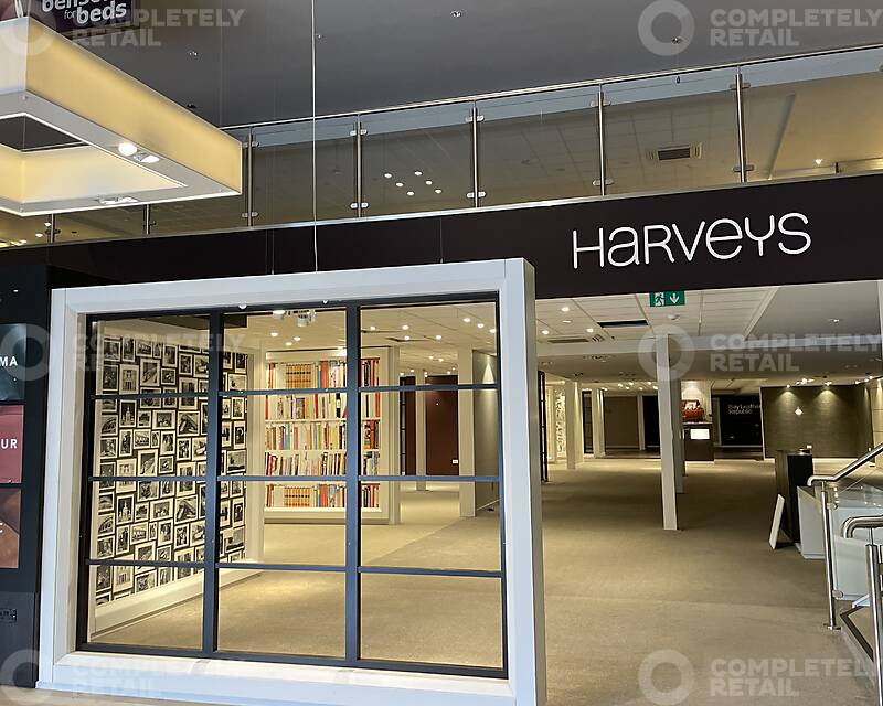 Unit 3 New Cross Gate Retail Park, London - Picture 2022-09-07-17-31-50