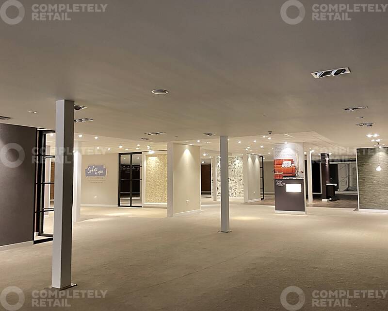 Unit 3 New Cross Gate Retail Park, London - Picture 2022-09-07-17-32-00