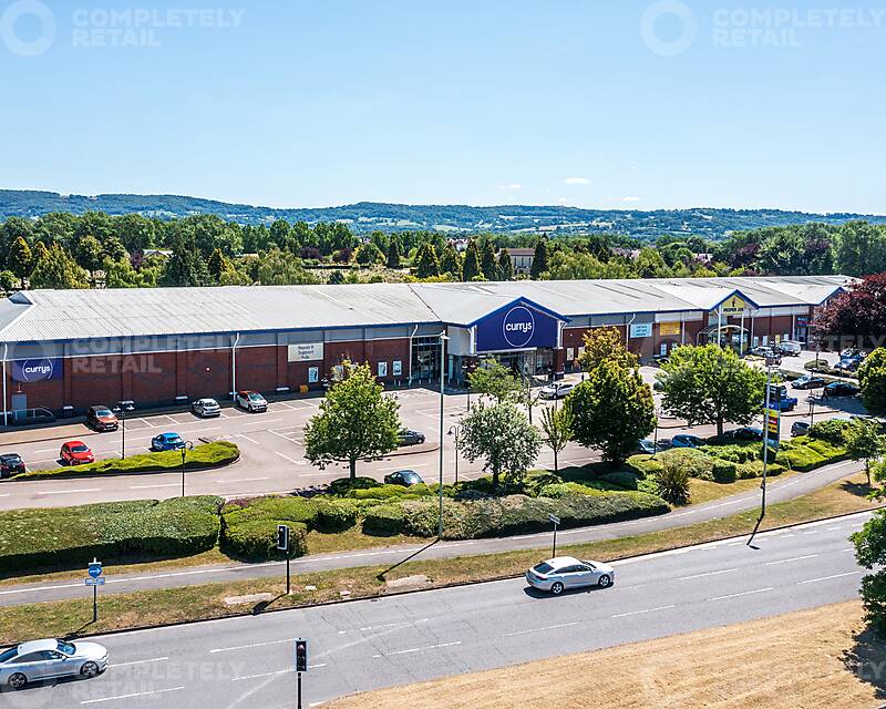 Eastern Avenue Retail Park, Gloucester - Picture 2022-09-22-11-47-18