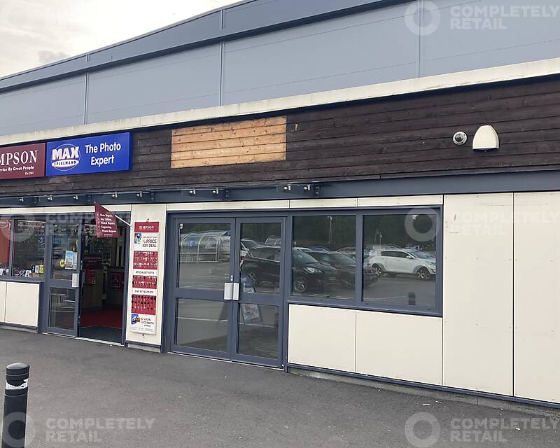 Unit B Tesco Superstore, Sewardstone Road, Waltham Abbey, Waltham Abbey - Picture 2022-10-11-16-47-06