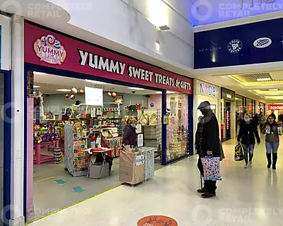 10 Newton Mall