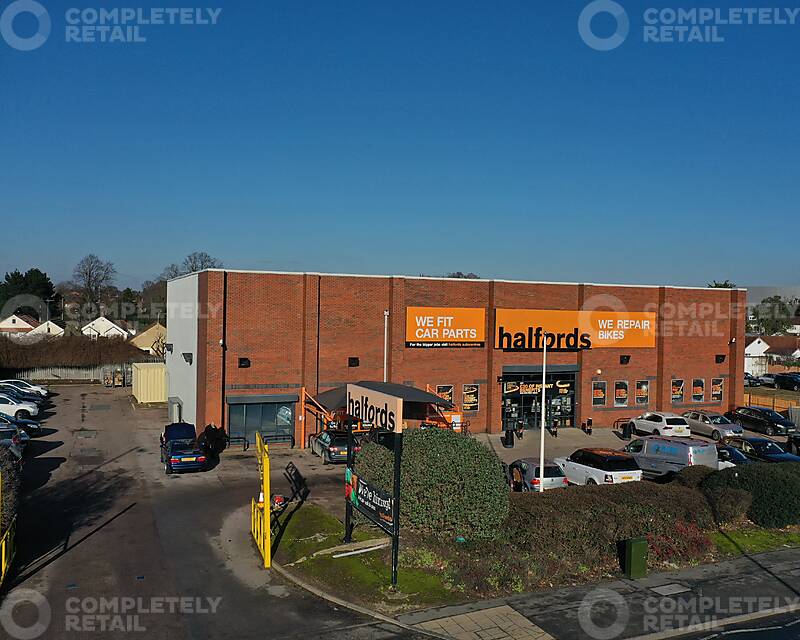 Halfords, Slough - Picture 2023-01-31-11-02-23