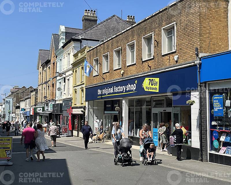 Shop to rent 2931 Pool Street, Caernarfon, LL55 2AD