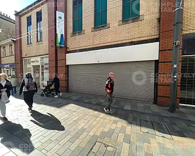 1A, The Strand Shopping Centre