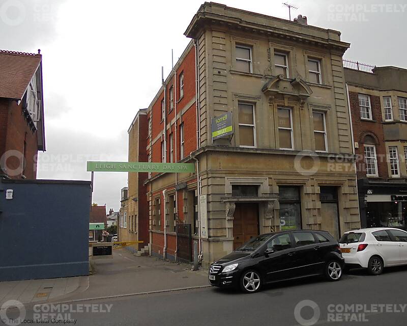 10 Broadway, Leigh-on-Sea - Picture 2024-07-15-16-07-40