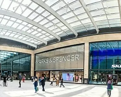 4 Middle Walk, Wolsey Place Shopping Centre Woking, GU21 6XX