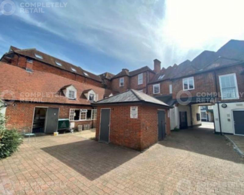 24 The Broadway, Newbury - Picture 2023-11-09-10-21-44