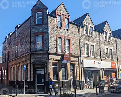 73 Holton Road Barry, CF63 4SU