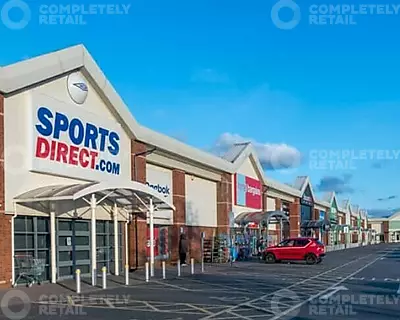 8, Riverside Retail Park
