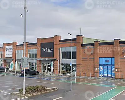 19, Elk Mill Shopping Park