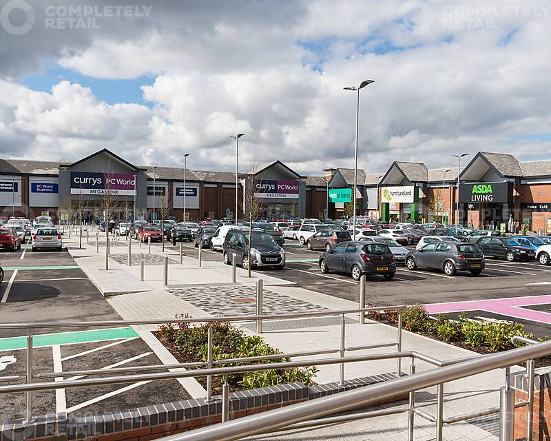 22, Elk Mill Shopping Park, Oldham - Picture 2026-04-21-12-22-57