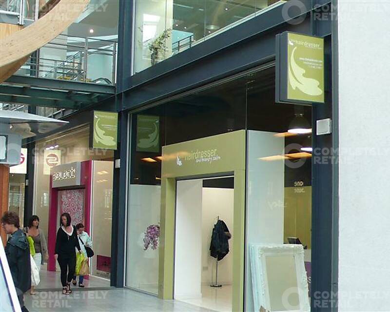 Unit 25, St Stephen's Shopping Centre - Picture 1