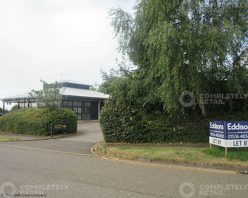 Linnell Way, Kettering - Picture 2024-08-06-12-31-08