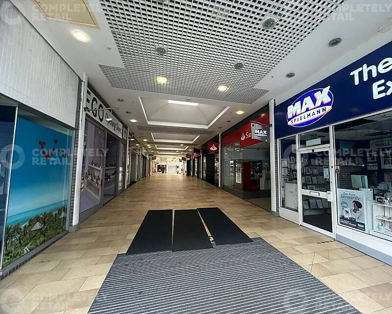 18, Rowland Hill Shopping Centre, Kidderminster - Picture 2025-08-21-10-59-31