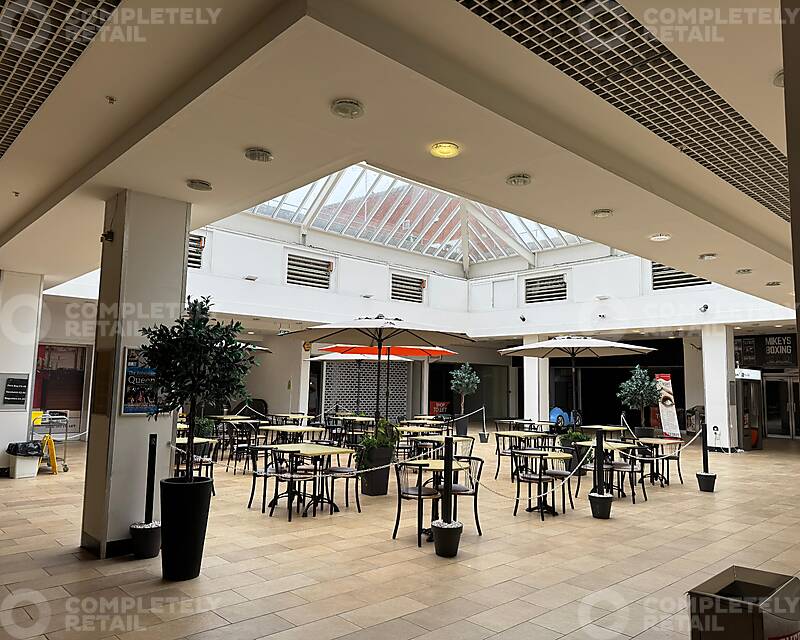 18, Rowland Hill Shopping Centre, Kidderminster - Picture 2025-10-20-13-05-38