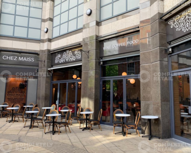Unit 21/22B, Broadway Shopping Centre, Greater London - Picture 2025-08-27-16-49-55