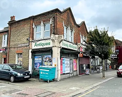 729 Garratt Lane Earlsfield, SW17 0PD