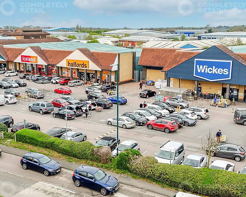 Plinston Retail Park, Letchworth - Picture 2025-10-14-15-51-20