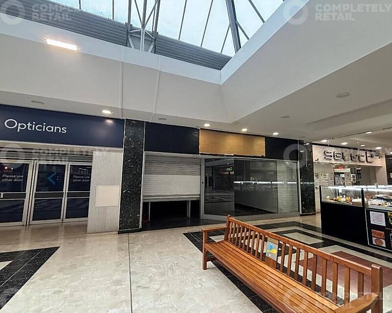 Unit 18, Newlands Shopping Centre, Kettering, NN16 8JL, Kettering - Picture 2025-11-07-09-49-37