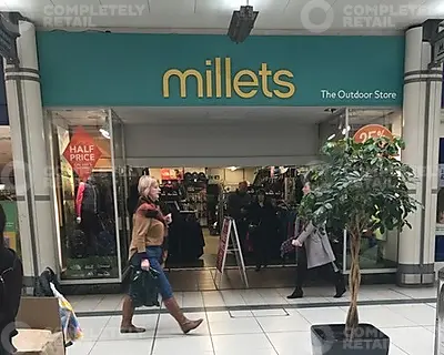 12 St Modwens Walk, Coopers Square Shopping Centre