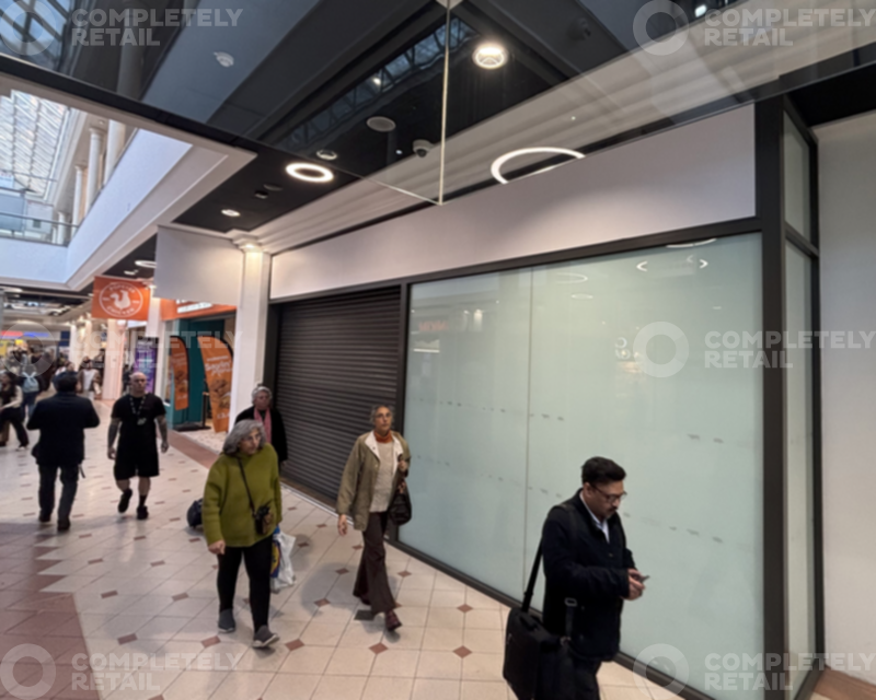 Unit 27, Broadway Shopping Centre, Greater London - Picture 2026-04-02-14-32-24