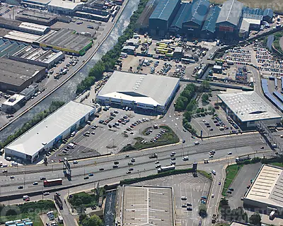 1C, Ravenside Retail Park