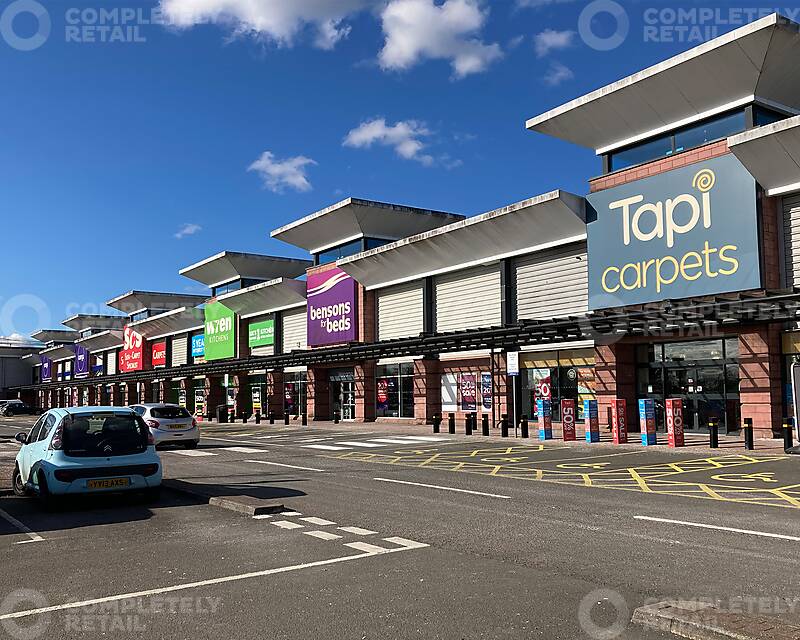 R2, Great Western Retail Park, Glasgow - Picture 2026-04-15-16-24-17