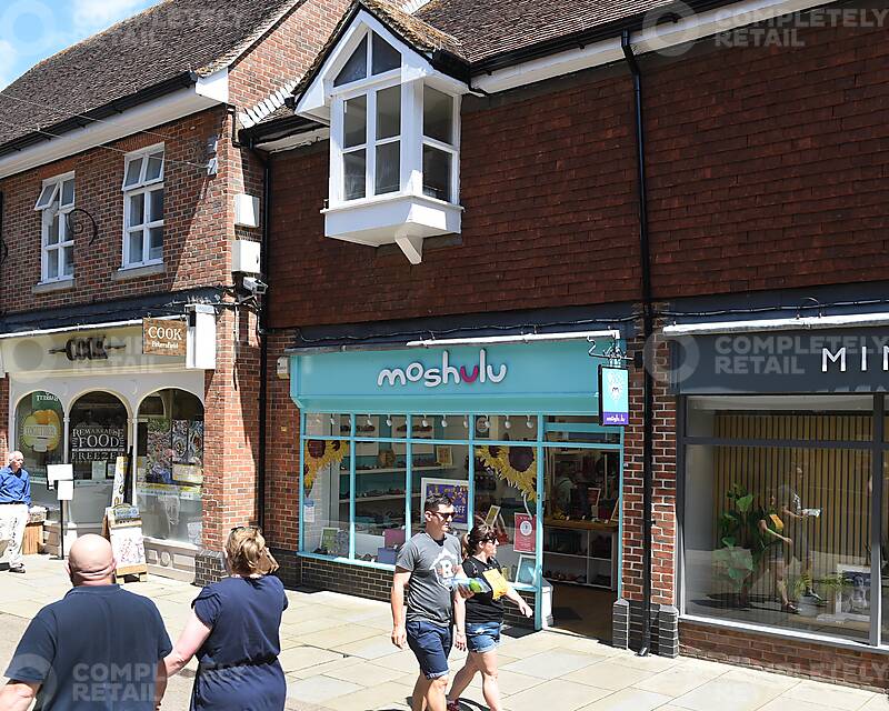 11, Rams Walk Shopping Centre, Petersfield - Picture 2023-03-20-15-44-50