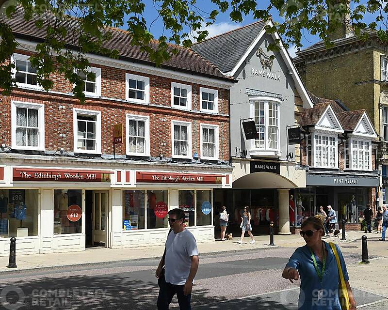 12, Rams Walk Shopping Centre, Petersfield - Picture 2022-04-20-11-02-48
