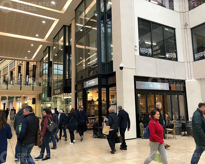 38, Lion Yard Shopping Centre, Cambridge - Picture